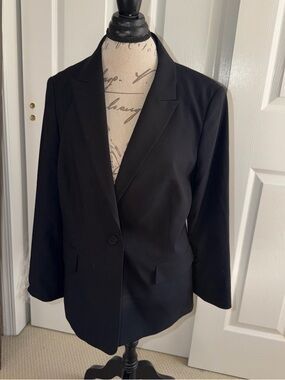 Calvin Klein Black Single-Button Blazer with Notch Lapels
